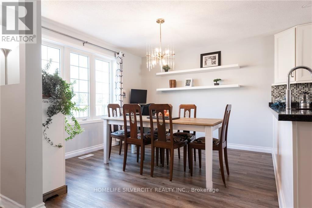 141 Athabaska Road, Barrie (Holly), Ontario L4N 8E5 - Photo 3 - S13434320