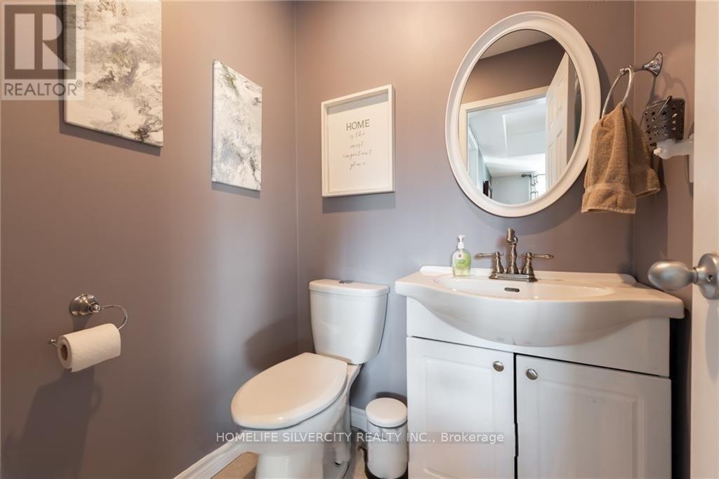141 Athabaska Road, Barrie (Holly), Ontario L4N 8E5 - Photo 5 - S13434320