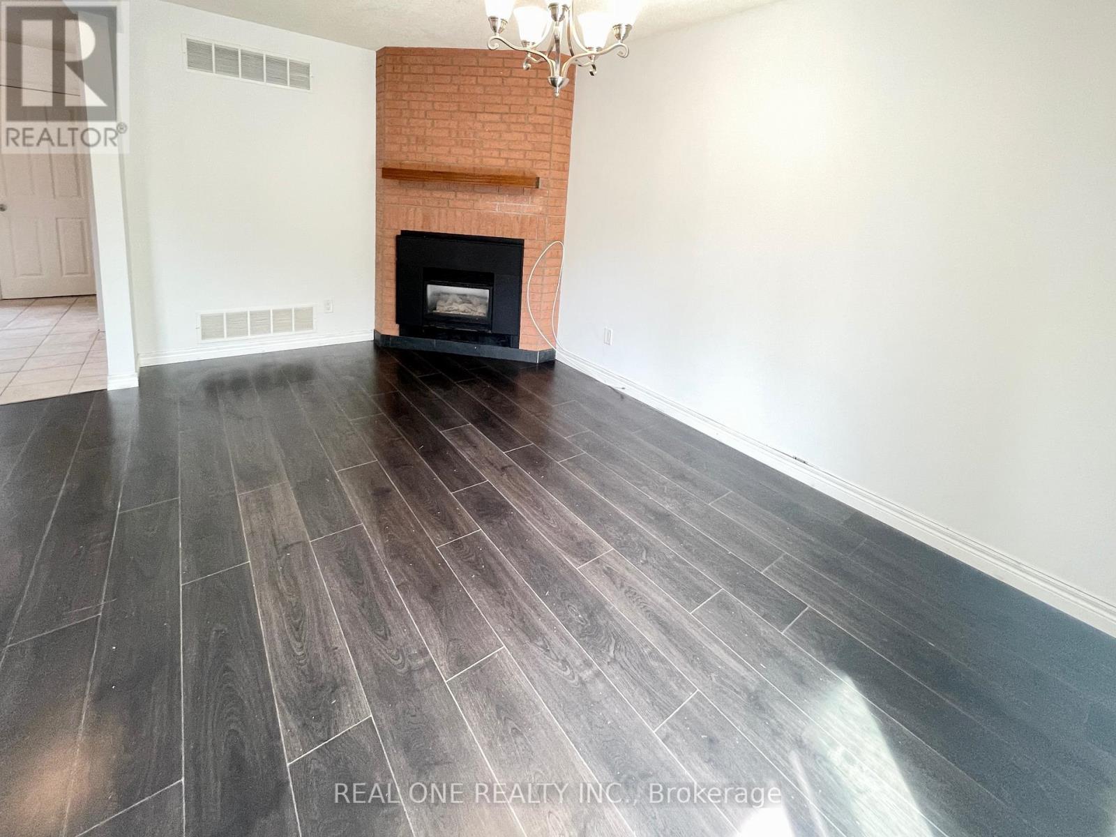 19 Blair Crescent, Barrie (Grove East), Ontario L4M 5Y7 - Photo 11 - S13434338