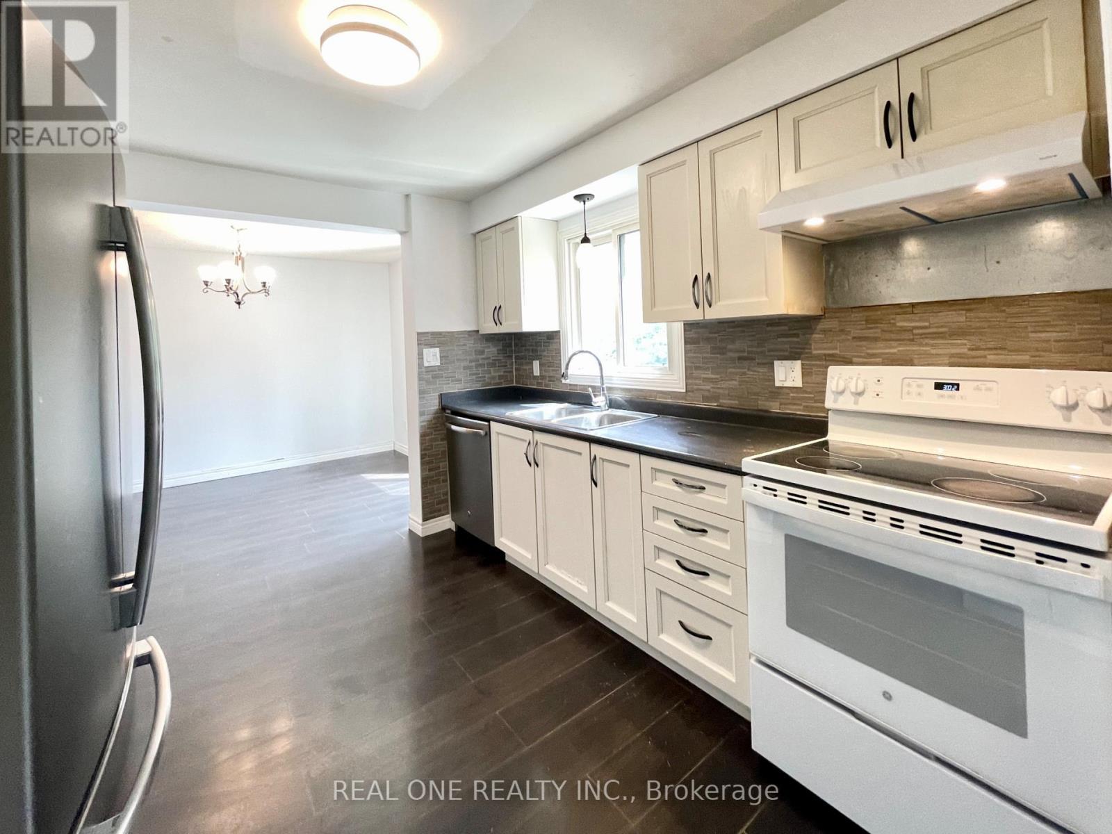 19 Blair Crescent, Barrie (Grove East), Ontario L4M 5Y7 - Photo 18 - S13434338