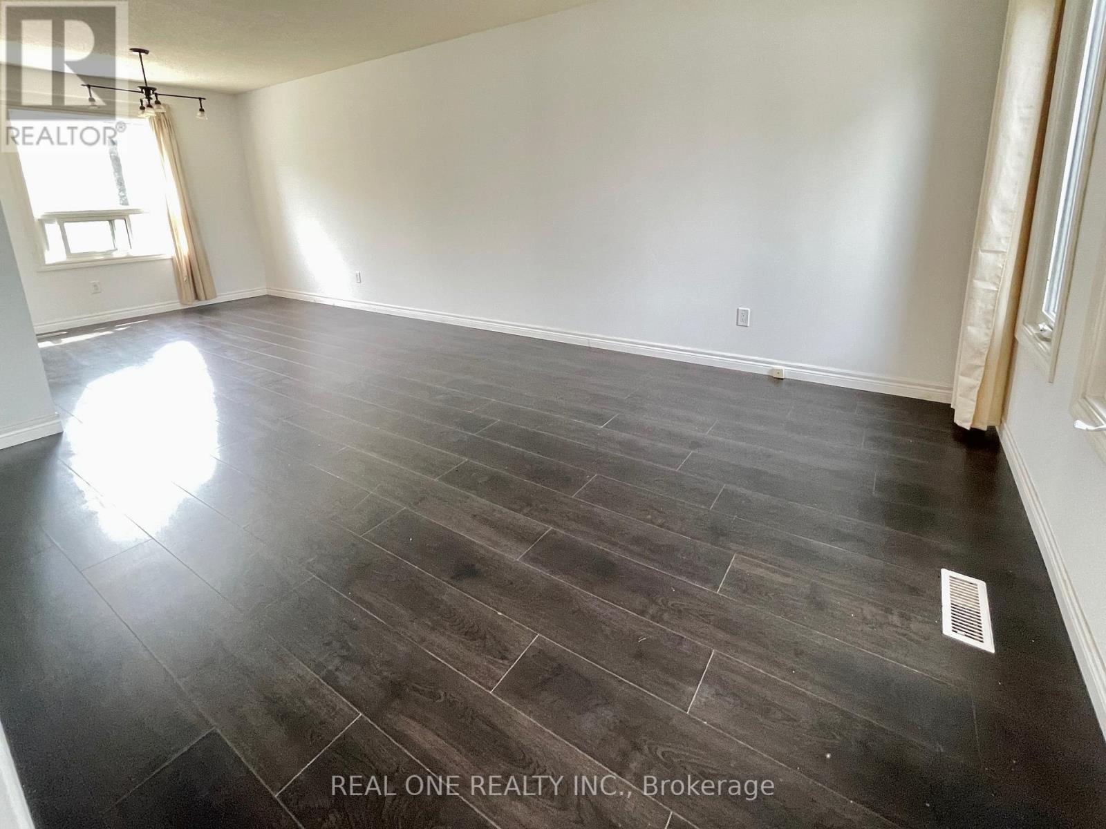 19 Blair Crescent, Barrie (Grove East), Ontario L4M 5Y7 - Photo 23 - S13434338