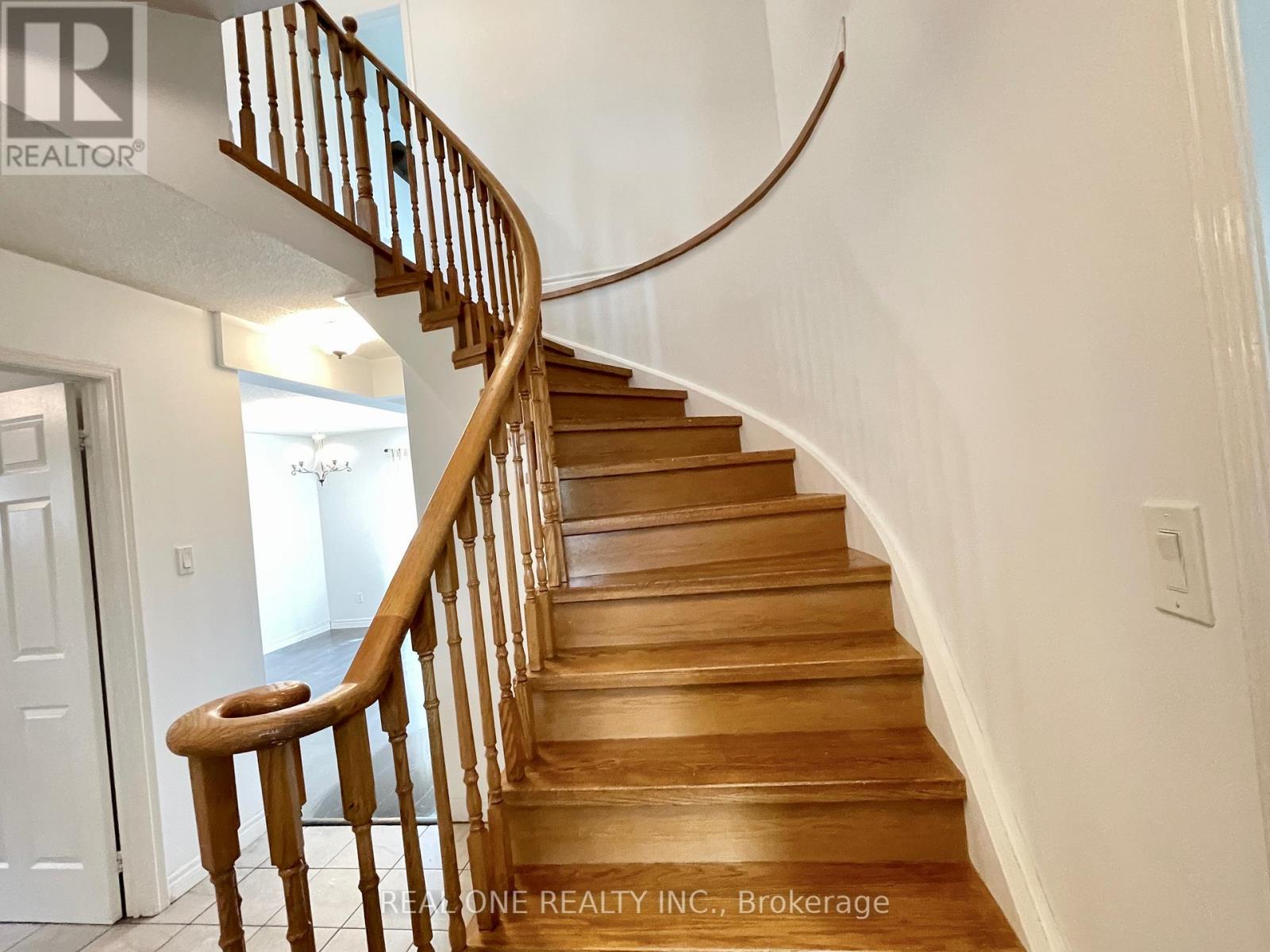 19 Blair Crescent, Barrie (Grove East), Ontario L4M 5Y7 - Photo 25 - S13434338