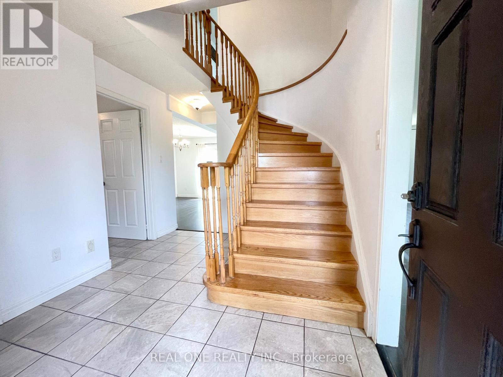 19 Blair Crescent, Barrie (Grove East), Ontario L4M 5Y7 - Photo 7 - S13434338