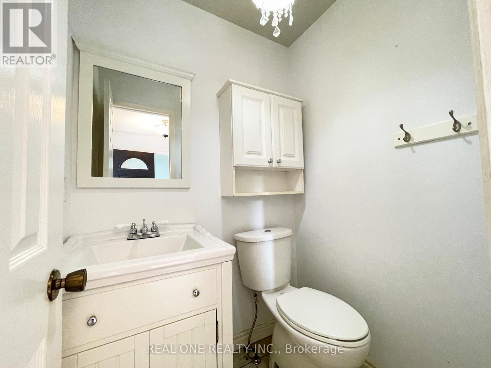 19 Blair Crescent, Barrie (Grove East), Ontario L4M 5Y7 - Photo 8 - S13434338