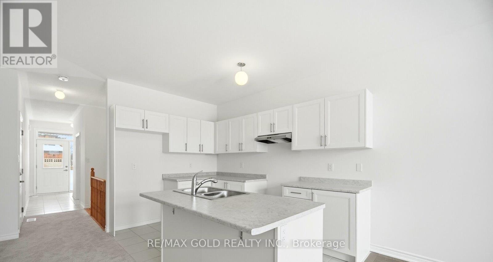 251 Wilcox Drive, Clearview (Stayner), Ontario  L0M 1S0 - Photo 4 - S13434362