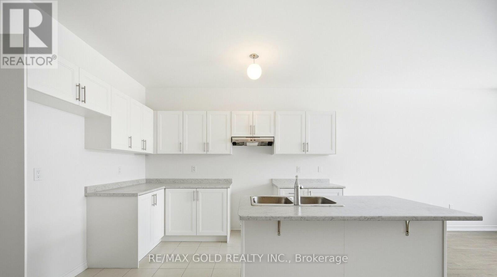251 Wilcox Drive, Clearview (Stayner), Ontario  L0M 1S0 - Photo 5 - S13434362
