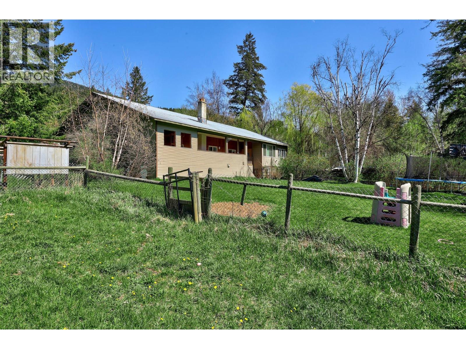 2405 Lloyd Road, Clearwater, British Columbia  V0E 1N1 - Photo 30 - 10391190