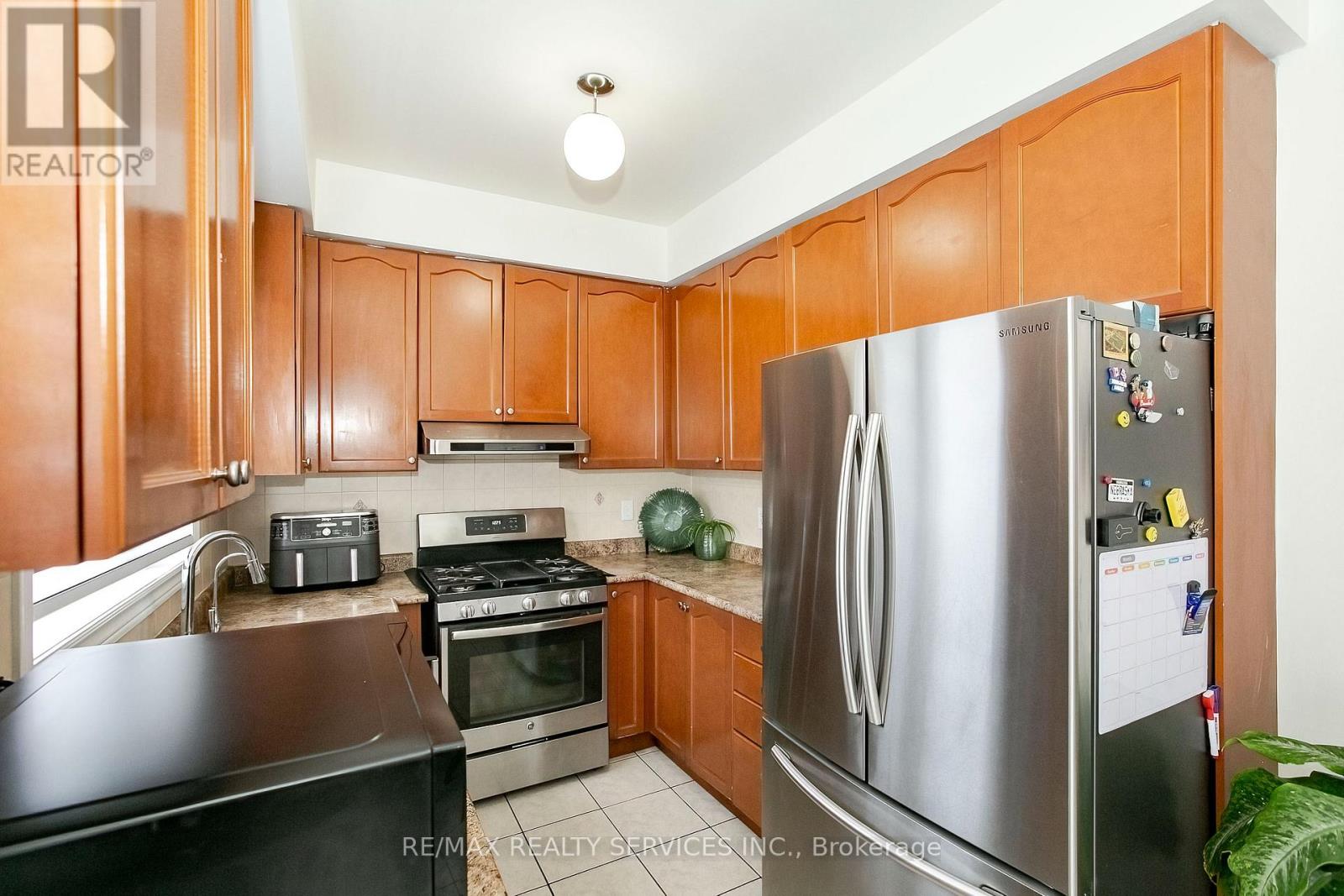 14 Eaglefield Gate, Brampton, Ontario  L7A 3S2 - Photo 13 - W13434324