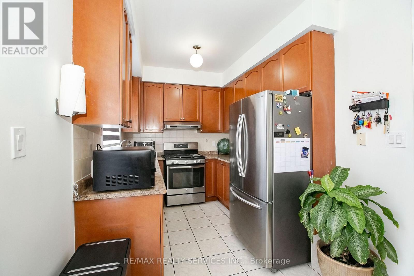 14 Eaglefield Gate, Brampton, Ontario  L7A 3S2 - Photo 14 - W13434324
