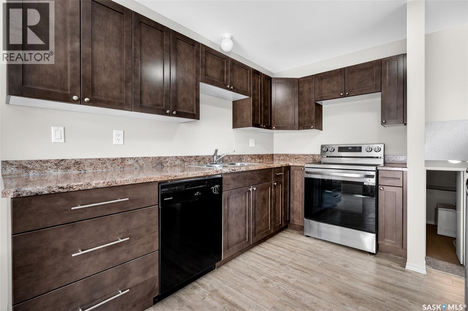 43 Arlington Avenue, Moose Jaw, Saskatchewan  S6K 1B2 - Photo 12 - SK038994