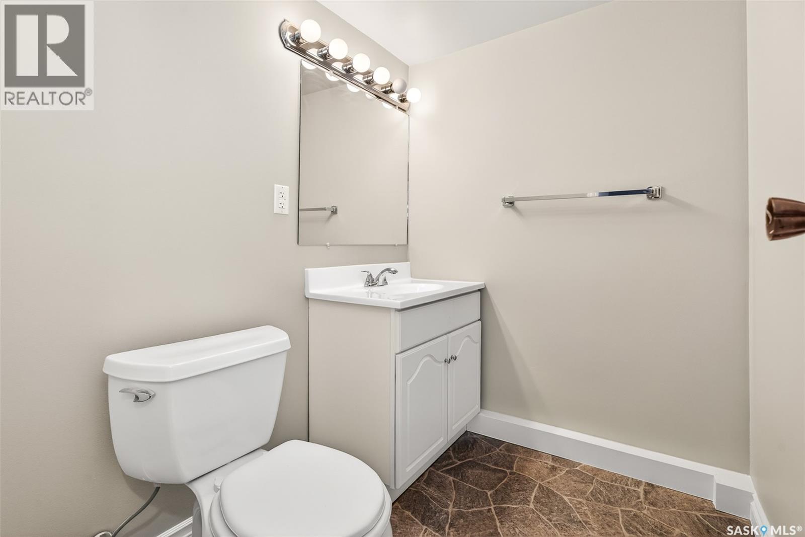 43 Arlington Avenue, Moose Jaw, Saskatchewan  S6K 1B2 - Photo 27 - SK038994