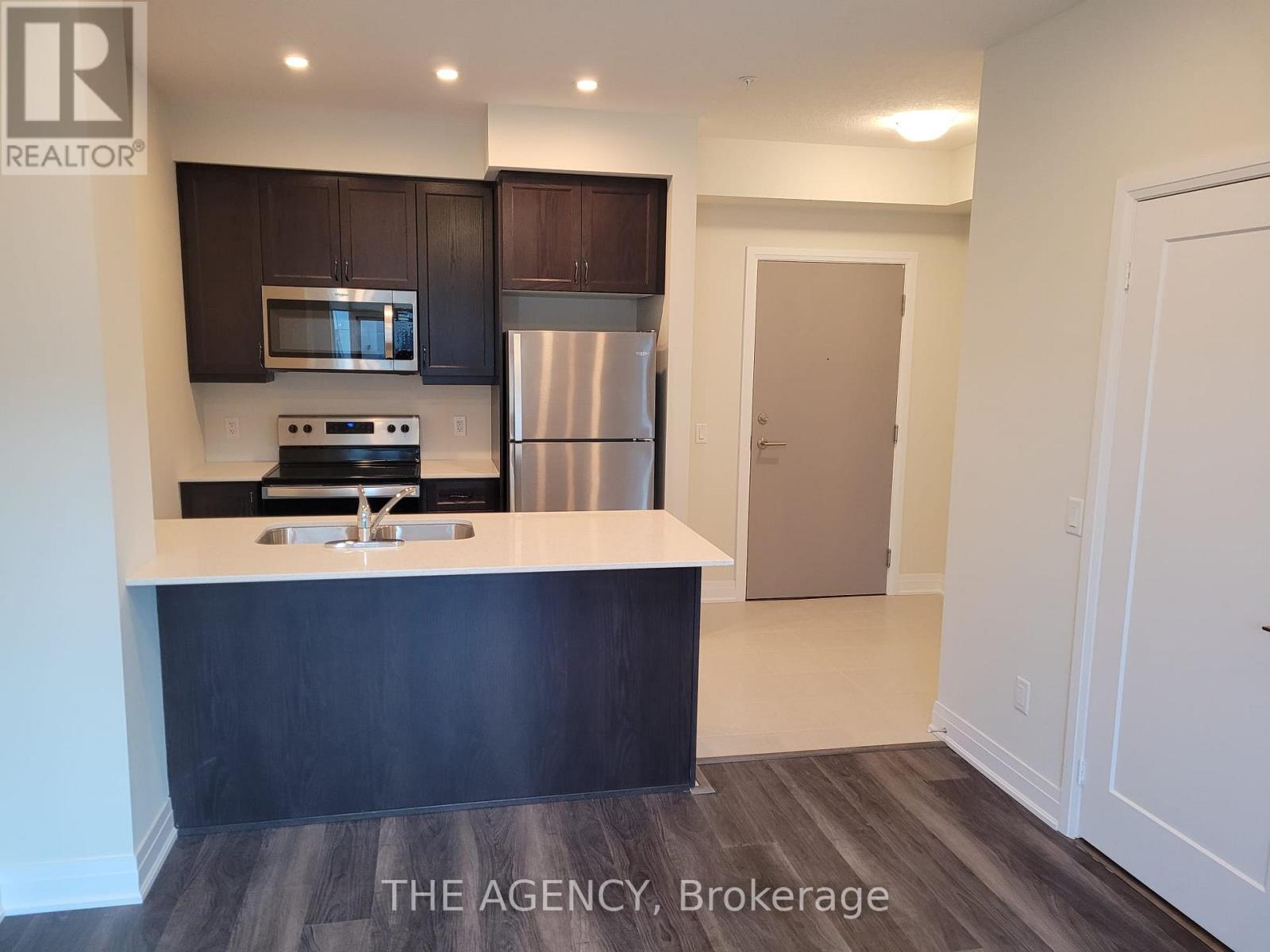 533 - 16 Concord Place, Grimsby, Ontario  L3M 0J1 - Photo 4 - X13434318