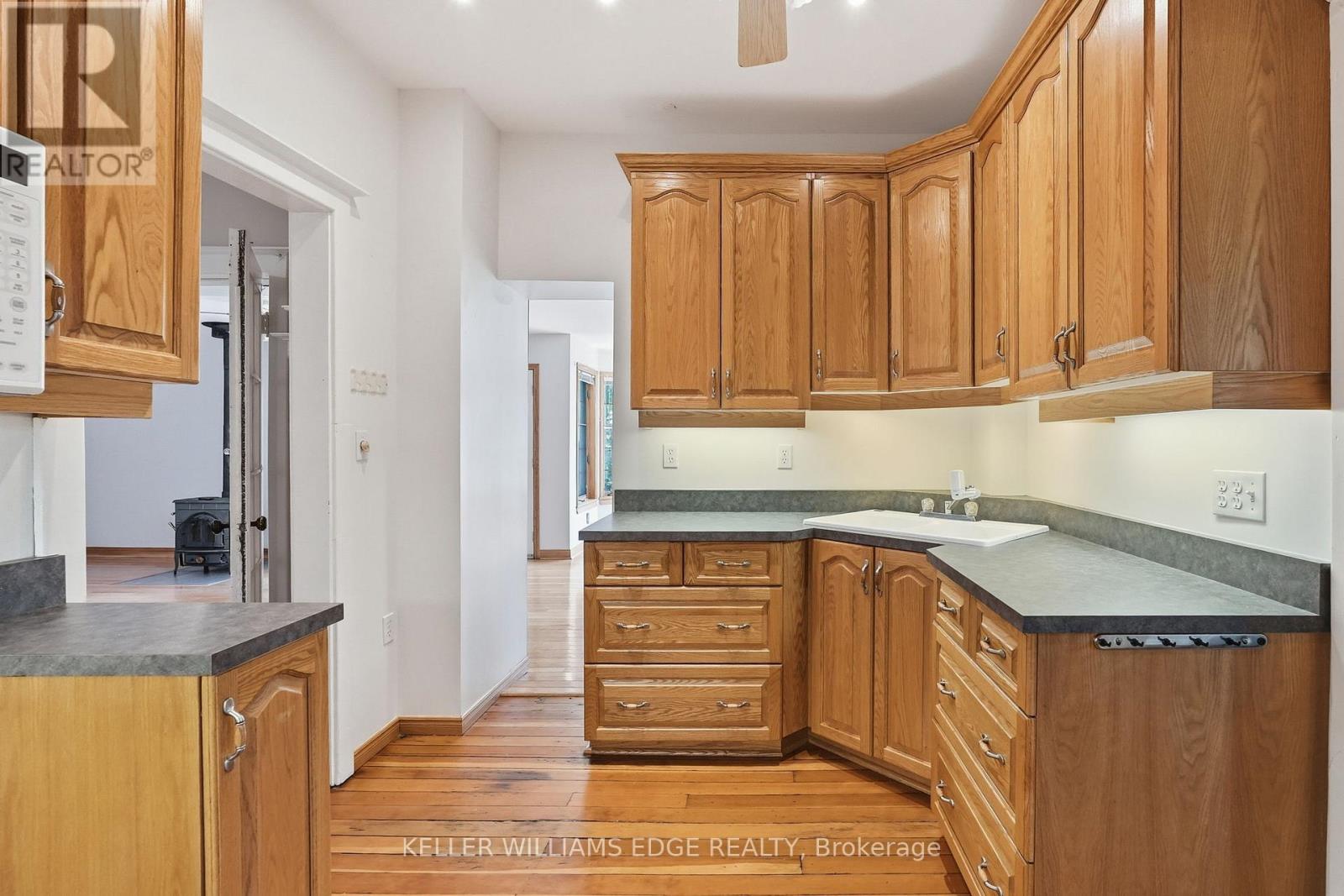 3 Ancaster Street E, Hamilton, Ontario  L9H 4K2 - Photo 12 - X13434460