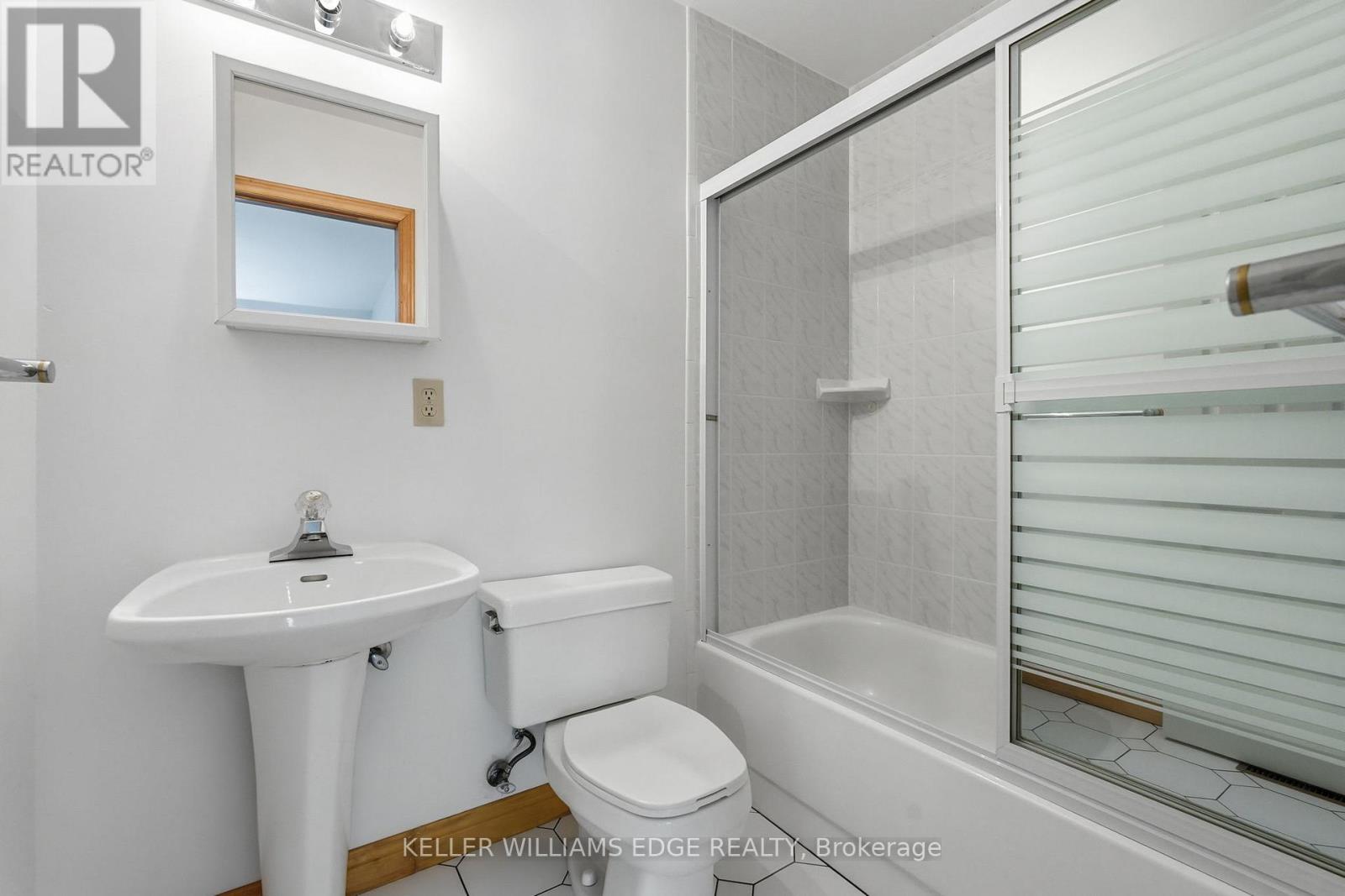 3 Ancaster Street E, Hamilton, Ontario  L9H 4K2 - Photo 23 - X13434460