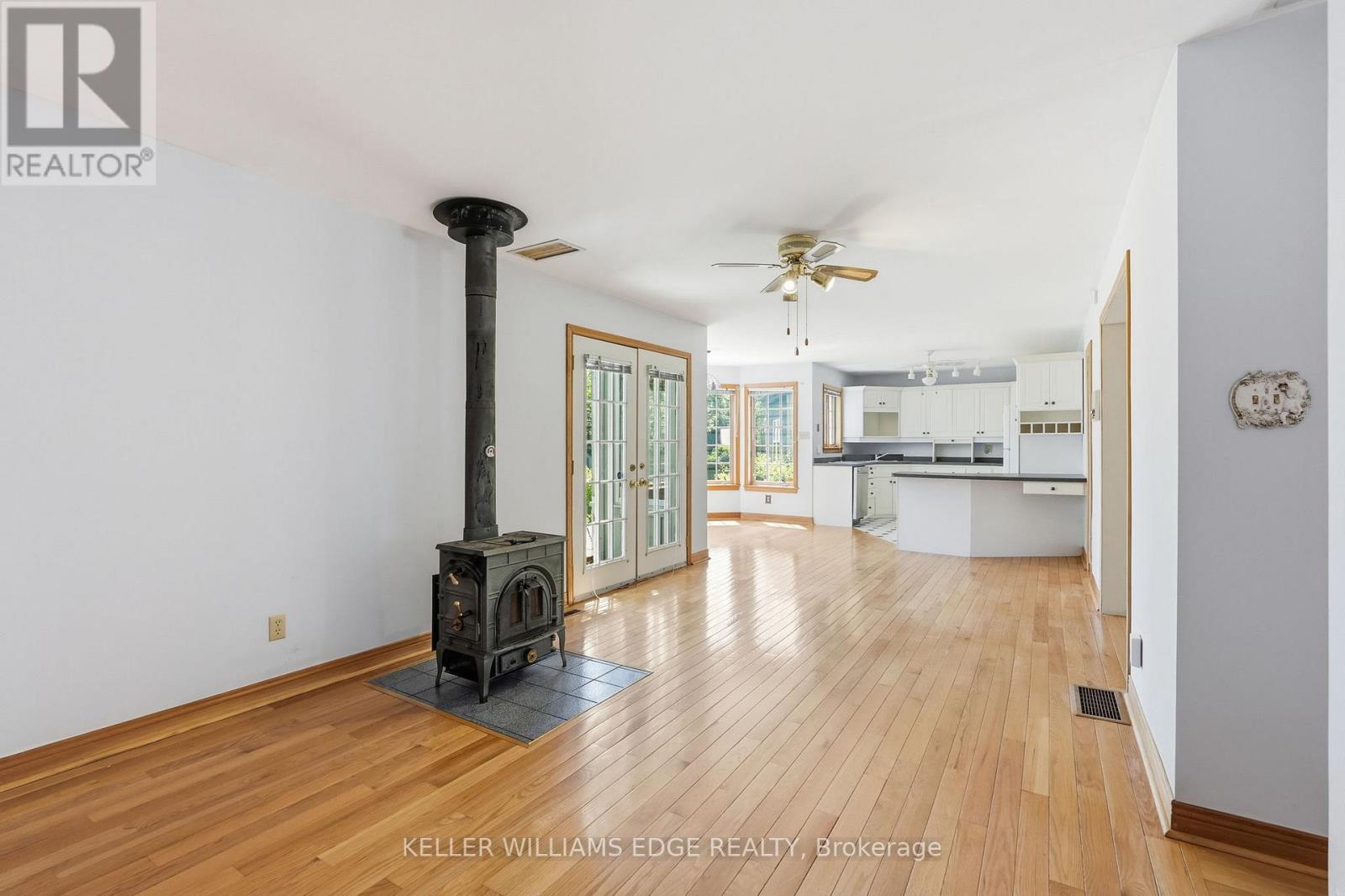 3 Ancaster Street E, Hamilton, Ontario  L9H 4K2 - Photo 3 - X13434460