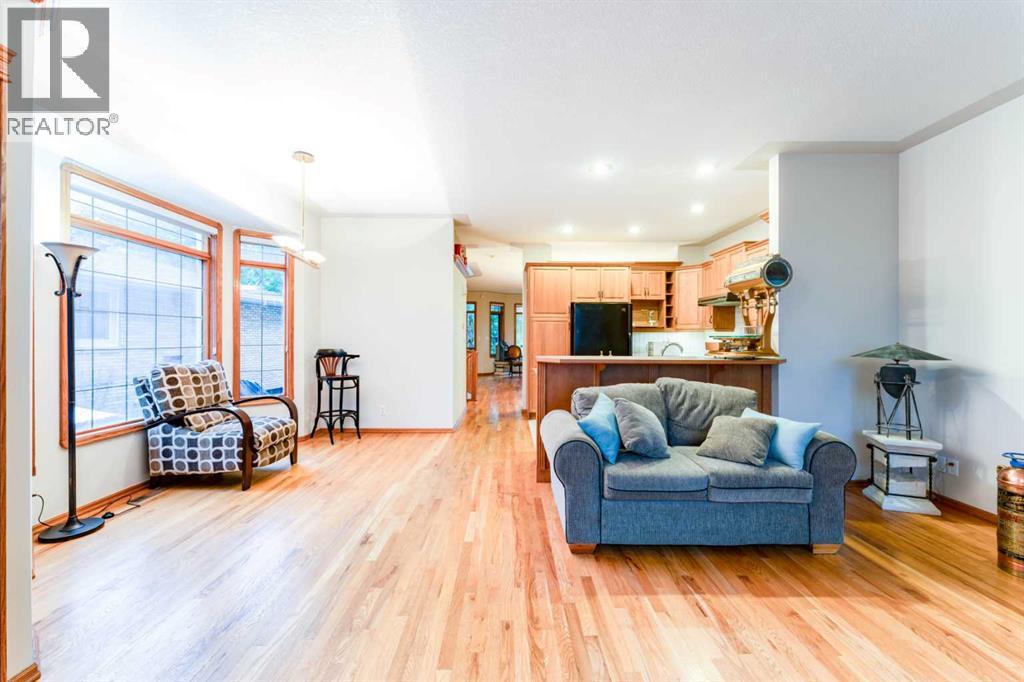 256 43 Avenue NW, Calgary, Alberta  T2K 0H6 - Photo 11 - A2318922
