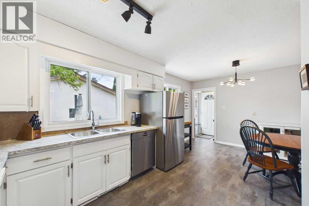119 Ferncliff Crescent Se, Calgary, Alberta  T2H 0v5 - Photo 8 - A2319568