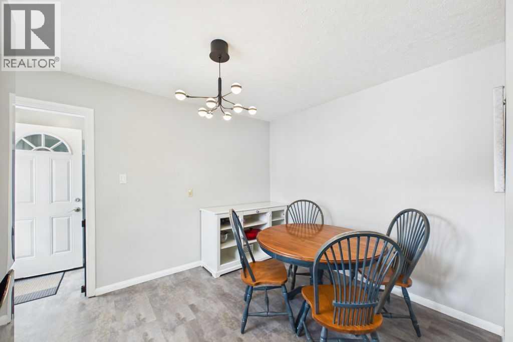 119 Ferncliff Crescent Se, Calgary, Alberta  T2H 0v5 - Photo 9 - A2319568