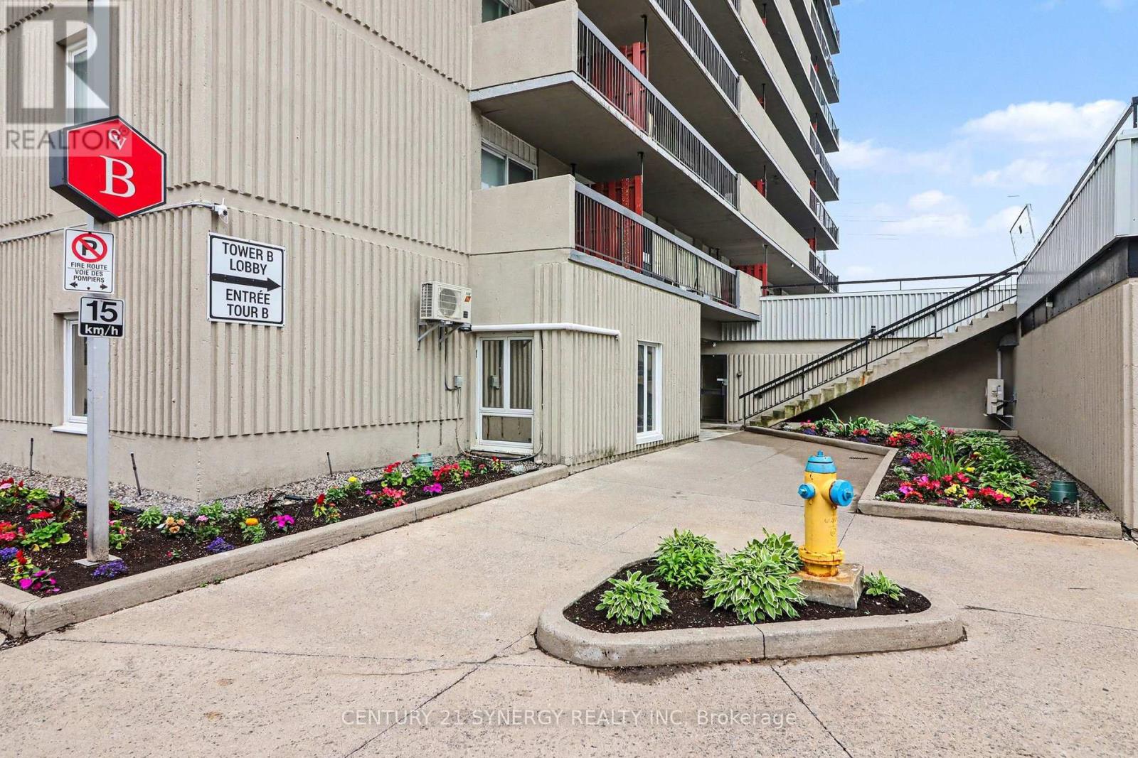 1202 - 158b Mcarthur Avenue, Ottawa, Ontario  K1L 8C9 - Photo 3 - X13434604