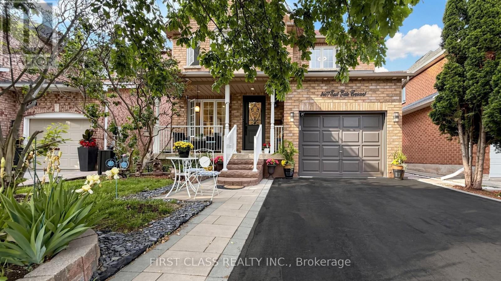 2407 EAST GATE CRESCENT, Oakville, Ontario