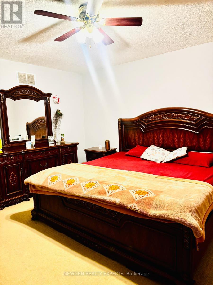 107 ROLLINGWOOD DRIVE, Brampton, Ontario
