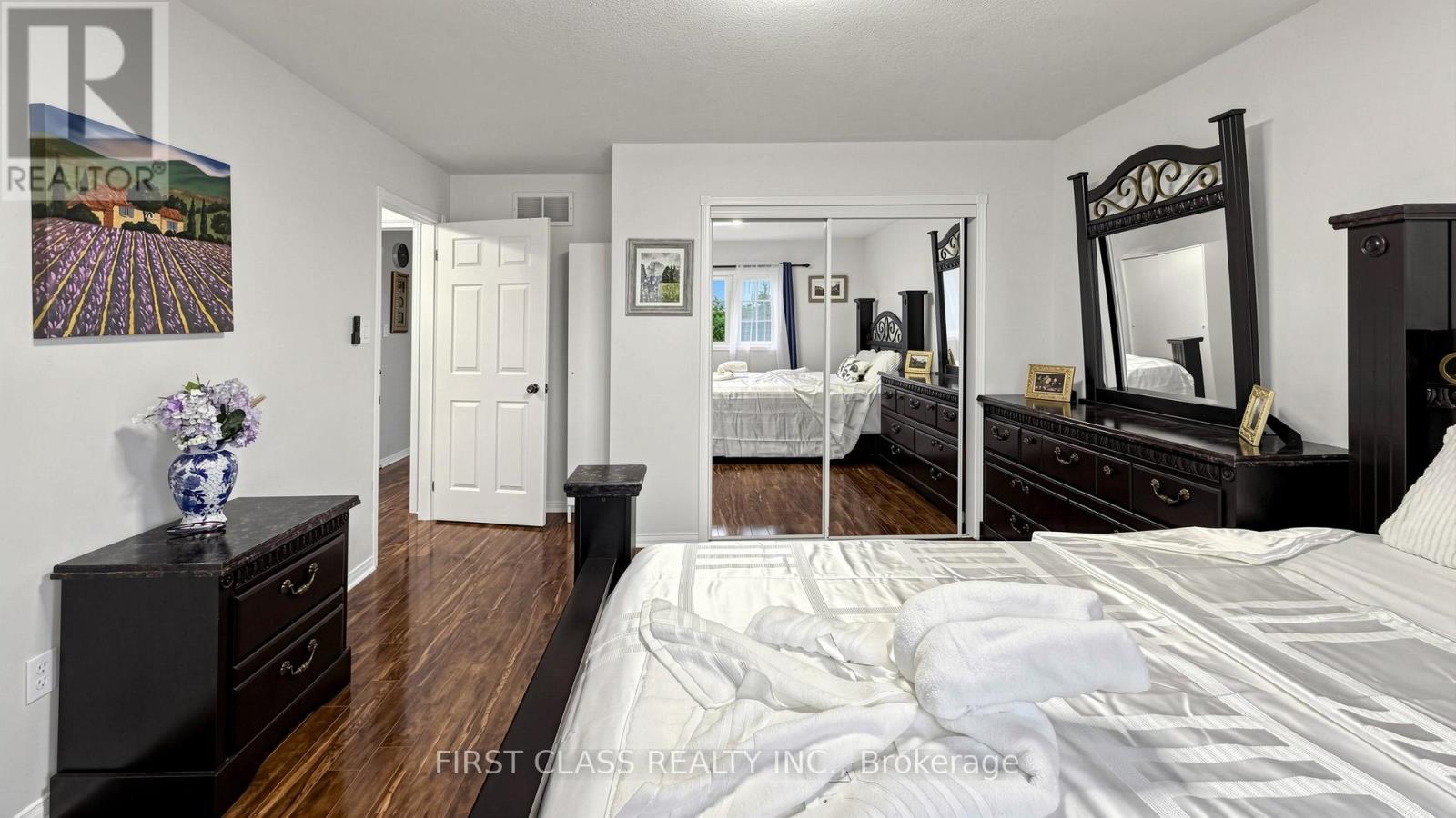 2407 East Gate Crescent, Oakville, Ontario  L6H 6L1 - Photo 34 - W13429352