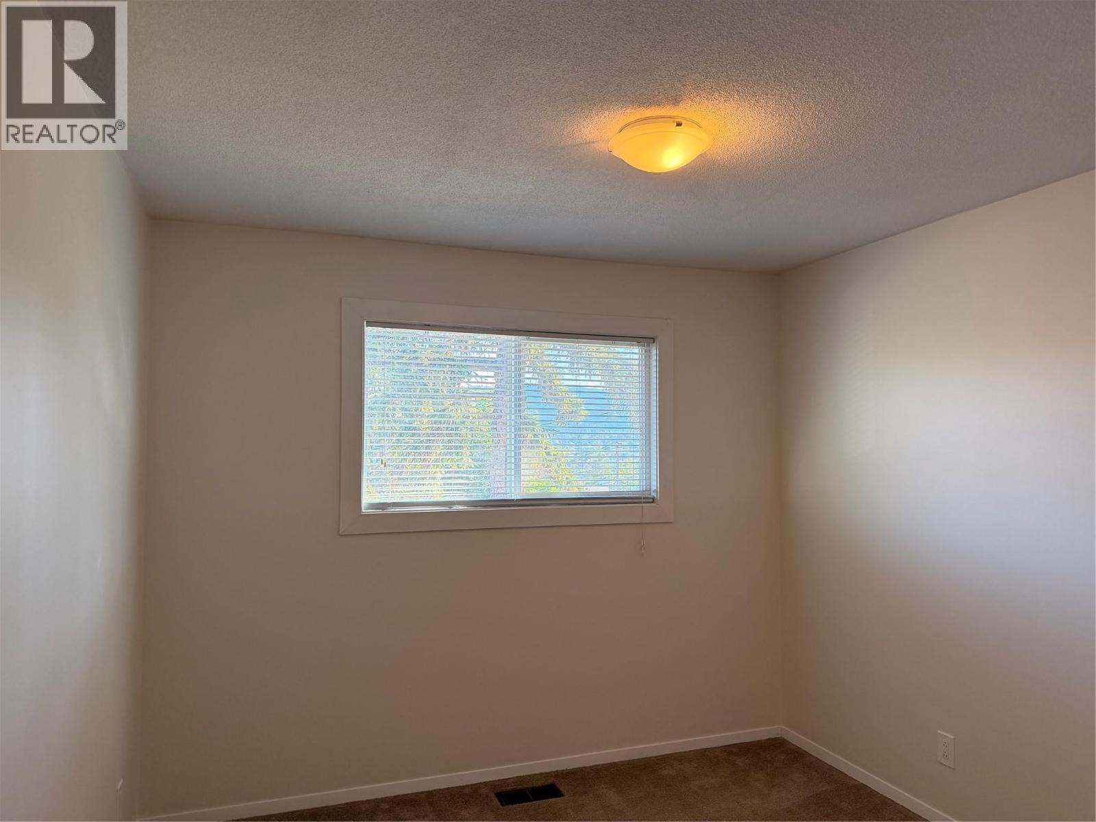 1601 37th Street, Vernon, British Columbia  V1T 6G2 - Photo 12 - 10391109