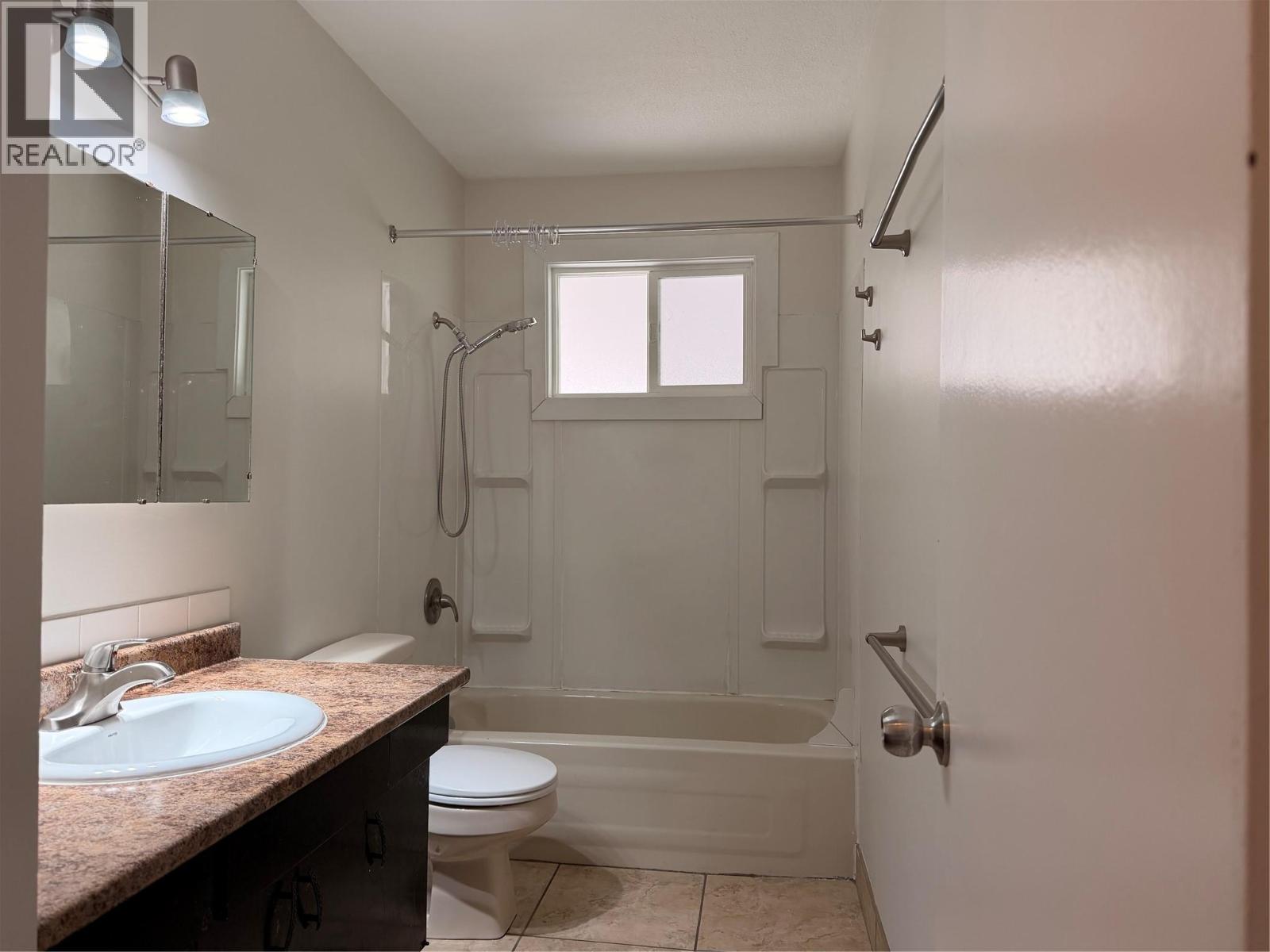 1601 37th Street, Vernon, British Columbia  V1T 6G2 - Photo 14 - 10391109