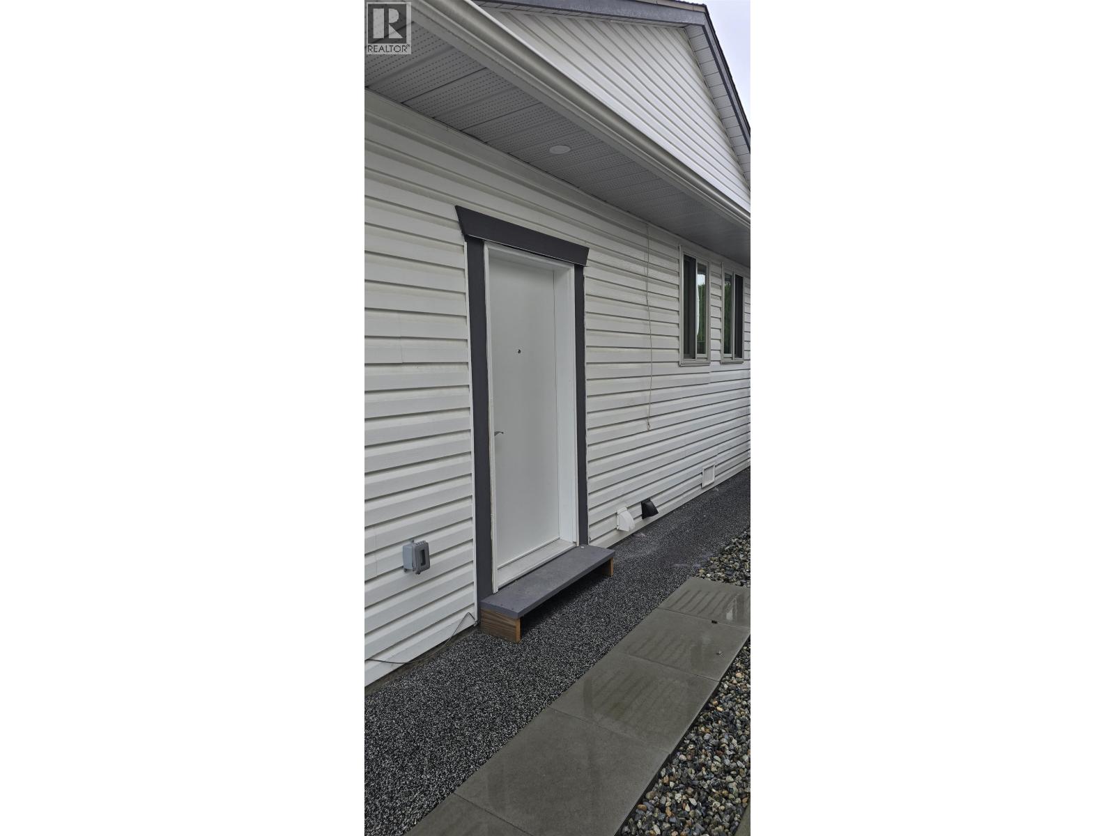 21948 126 Avenue, Maple Ridge, British Columbia  V2X 0V5 - Photo 2 - R3135167