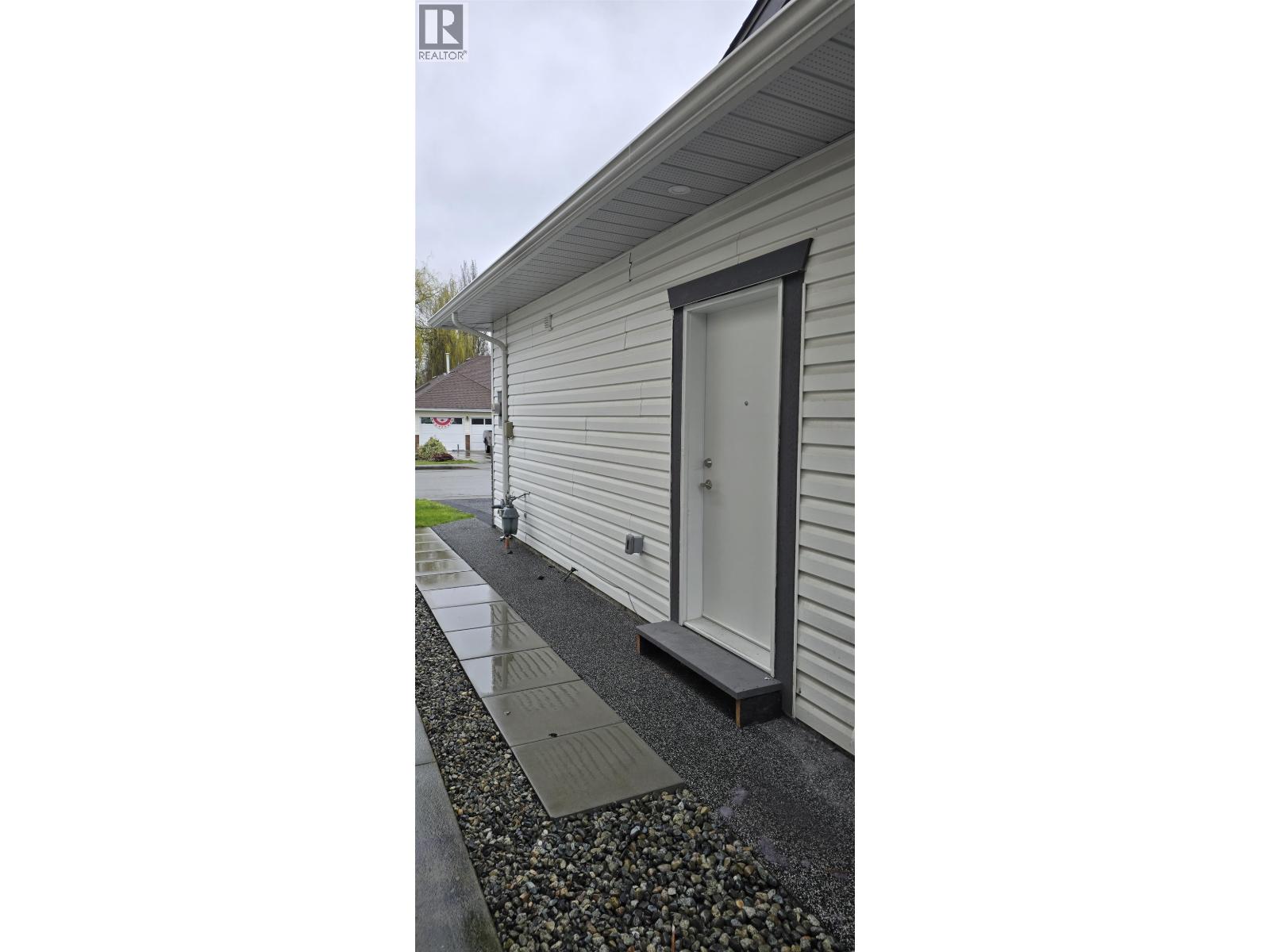 21948 126 Avenue, Maple Ridge, British Columbia  V2X 0V5 - Photo 3 - R3135167