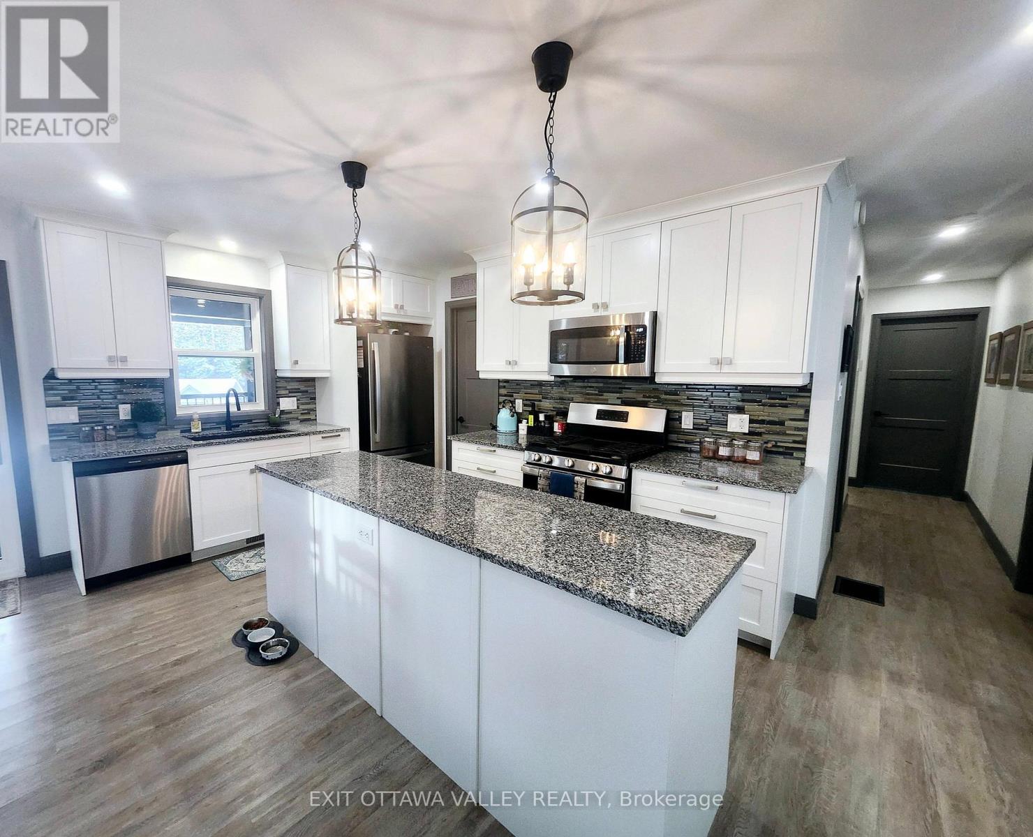 1485 Rapid Road, Whitewater Region, Ontario  K0J 2L0 - Photo 16 - X12630684