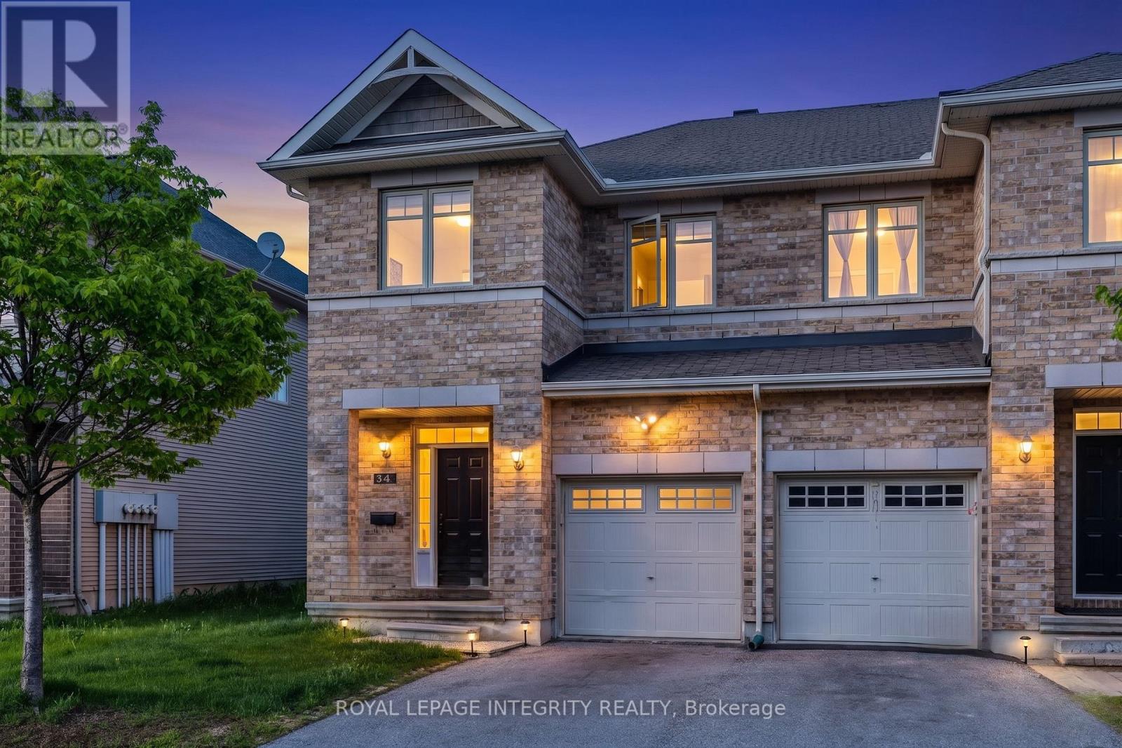 34 TORBEC AVENUE, Ottawa, Ontario