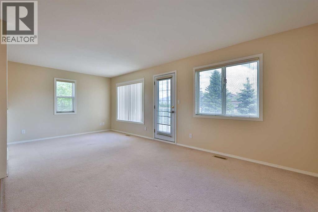 1, 43 Highlands Place W, Lethbridge, Alberta T1J 4Y3 - Photo 7 - A2314435