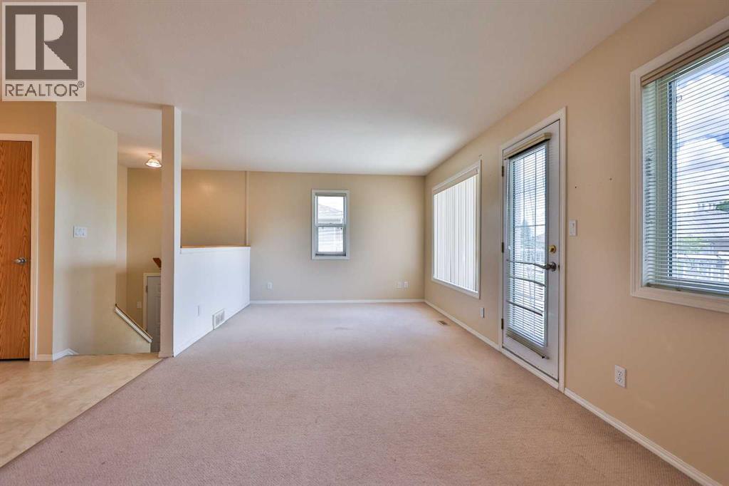 1, 43 Highlands Place W, Lethbridge, Alberta T1J 4Y3 - Photo 8 - A2314435