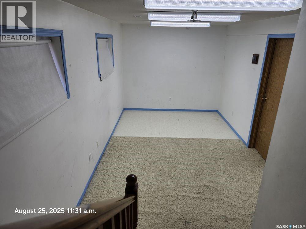 301 1 7th Avenue W, Nipawin, Saskatchewan  S0E 1E0 - Photo 22 - SK016984