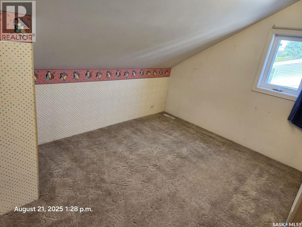 301 1 7th Avenue W, Nipawin, Saskatchewan  S0E 1E0 - Photo 15 - SK016984