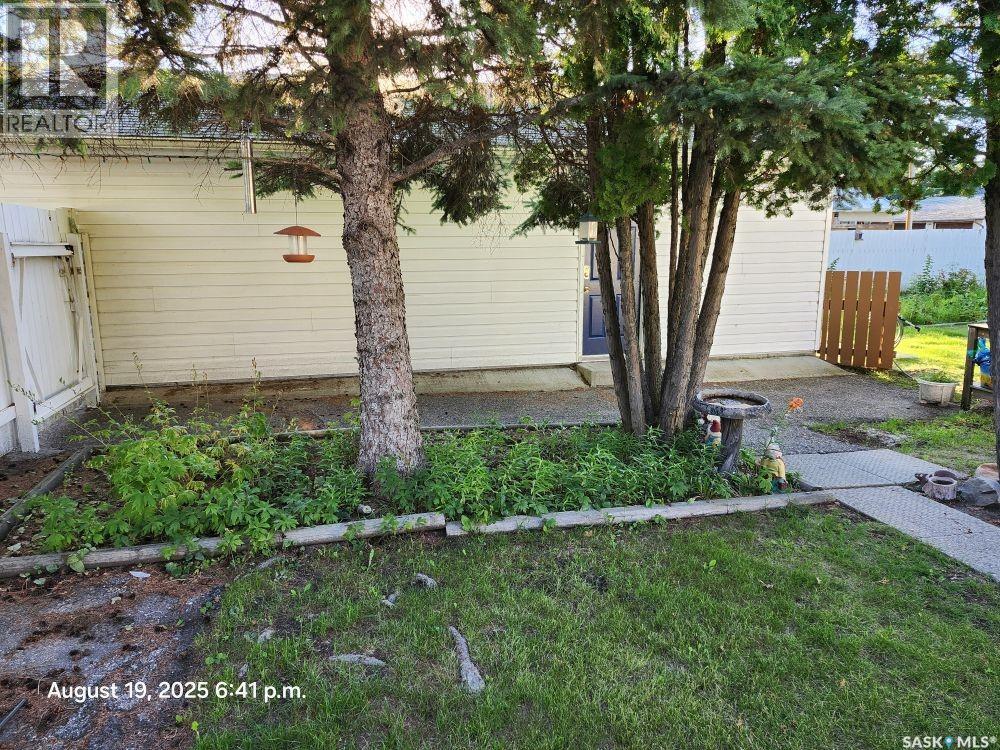 301 1 7th Avenue W, Nipawin, Saskatchewan  S0E 1E0 - Photo 30 - SK016984