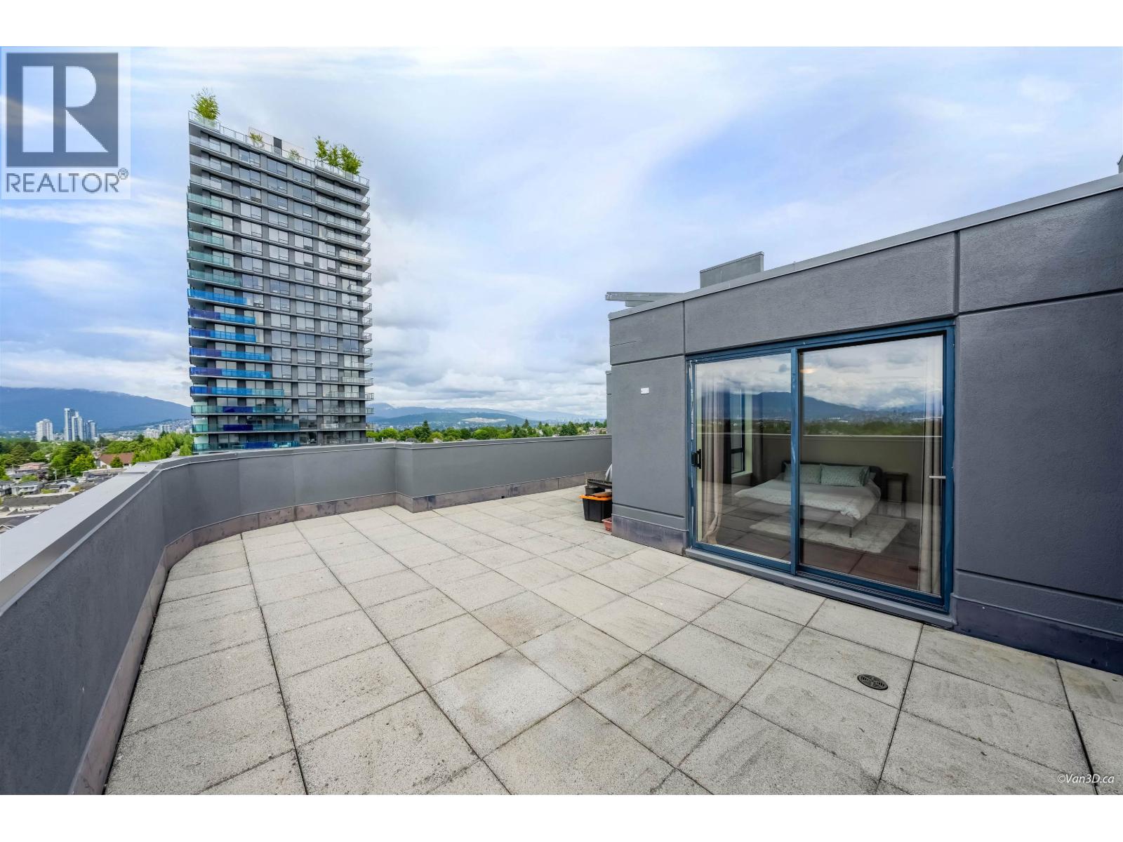 1702 3438 Vanness Avenue, Vancouver, British Columbia  V5R 6E7 - Photo 11 - R3133417