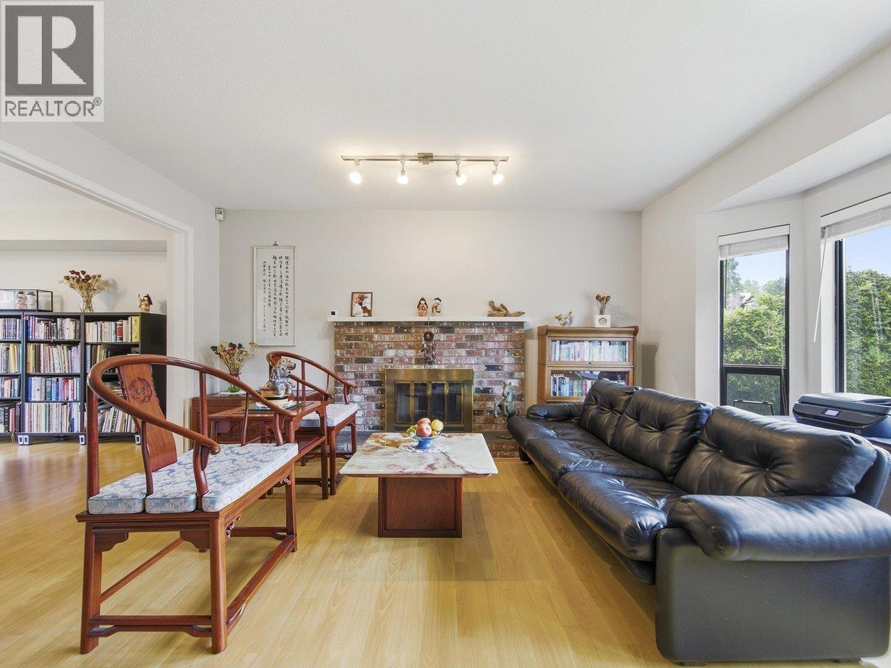7440 Lawrence Drive, Burnaby, British Columbia  V5A 4G7 - Photo 4 - R3135029