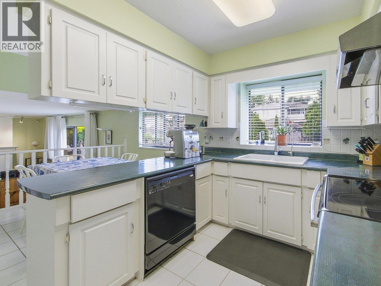 7440 Lawrence Drive, Burnaby, British Columbia  V5A 4G7 - Photo 8 - R3135029