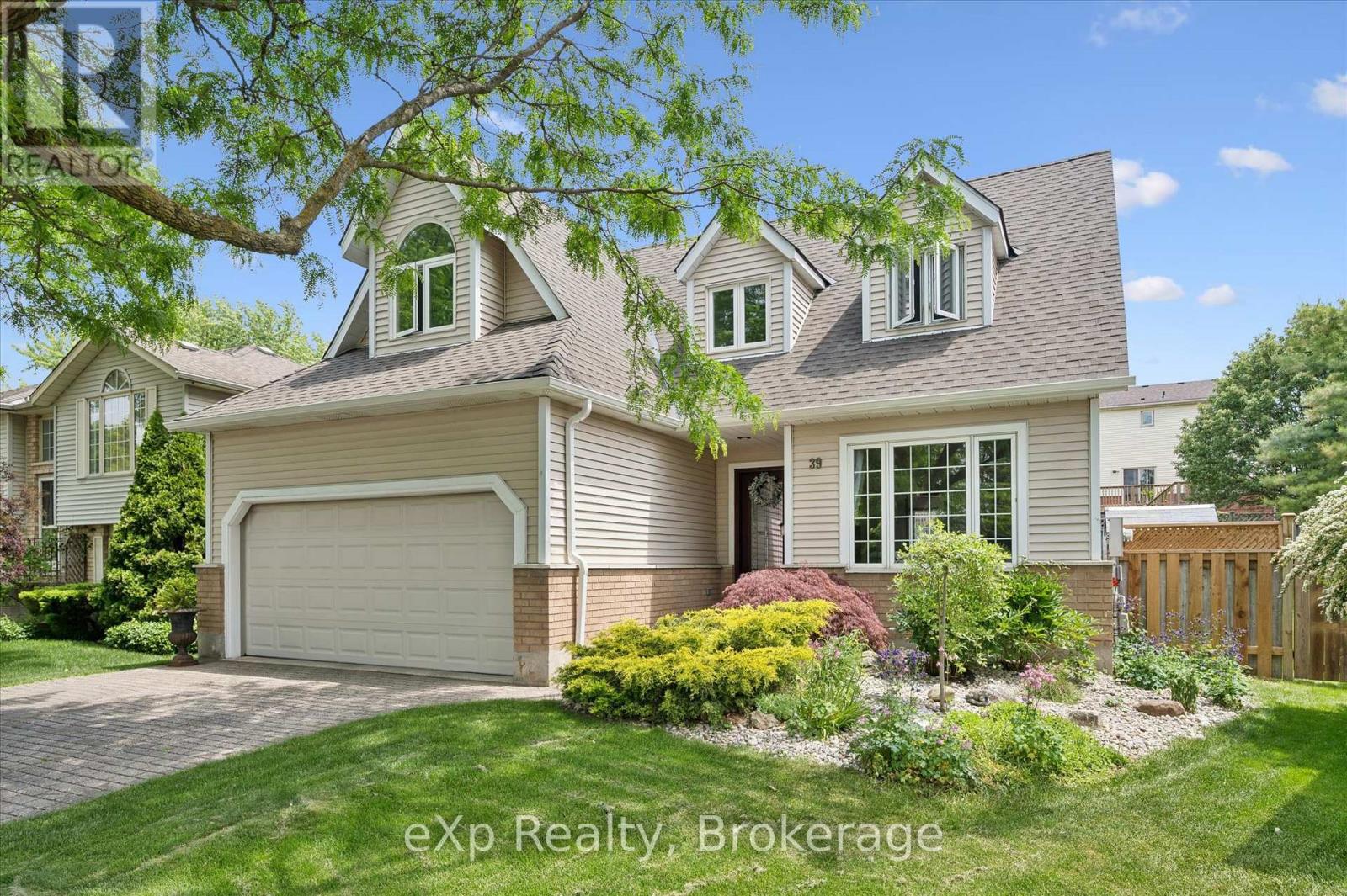 39 Celia Crescent, Guelph, Ontario  N1G 4R4 - Photo 3 - X13433444
