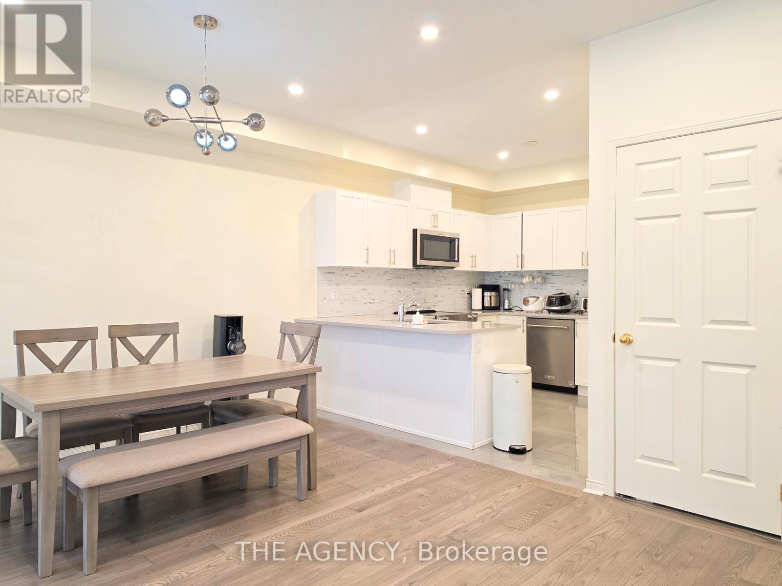 109 Ness Drive, Richmond Hill, Ontario  L4S 0K7 - Photo 5 - N13434328