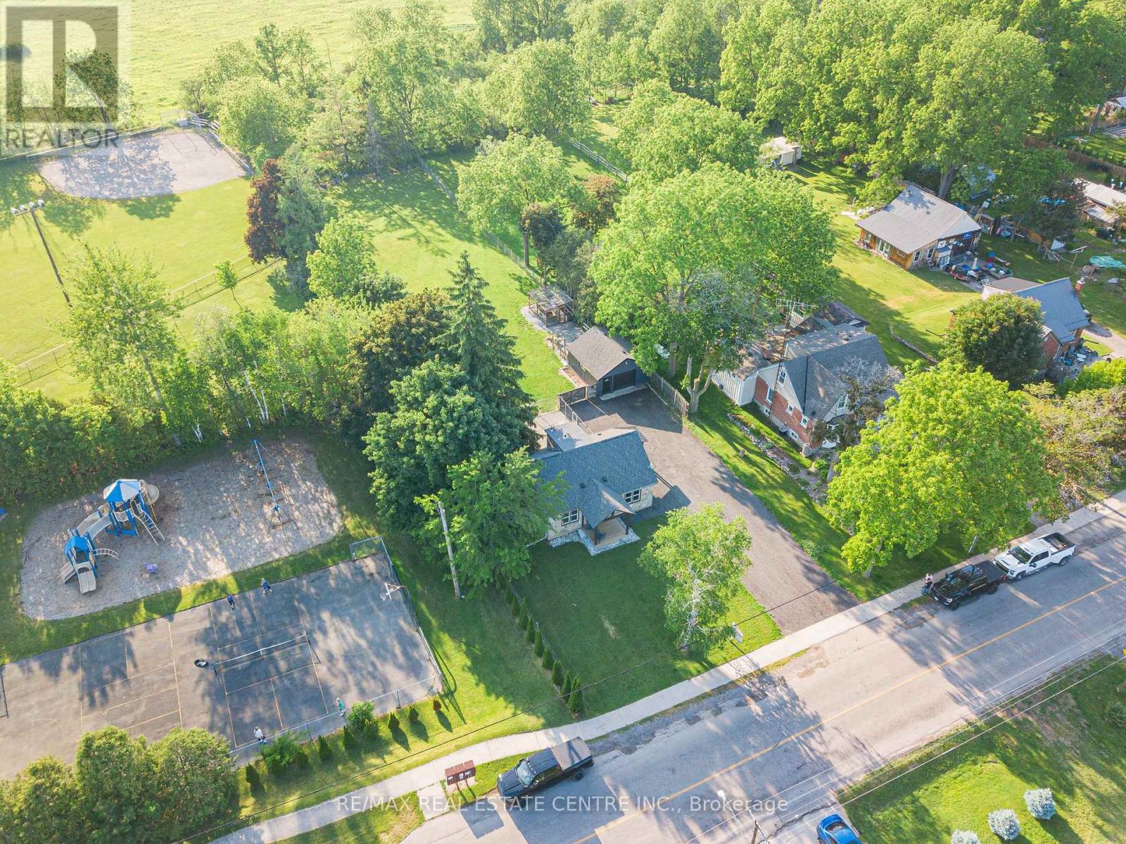 1235 Sheffield Road, Hamilton, Ontario  L0R 1Z0 - Photo 4 - X13434590