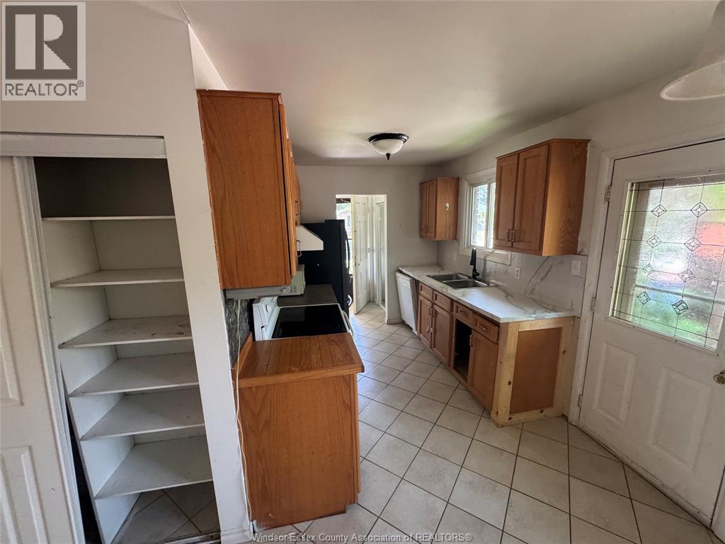 2650 Rivard Avenue, Windsor, Ontario  N8T 2H5 - Photo 8 - 25028547