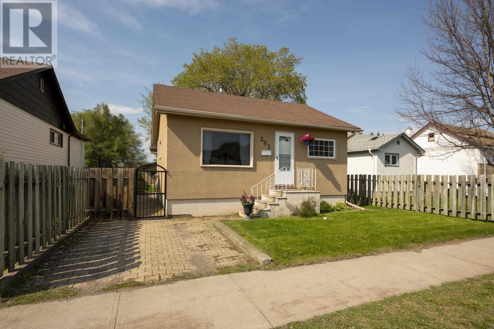 263 Christina ST E, Thunder Bay, Ontario