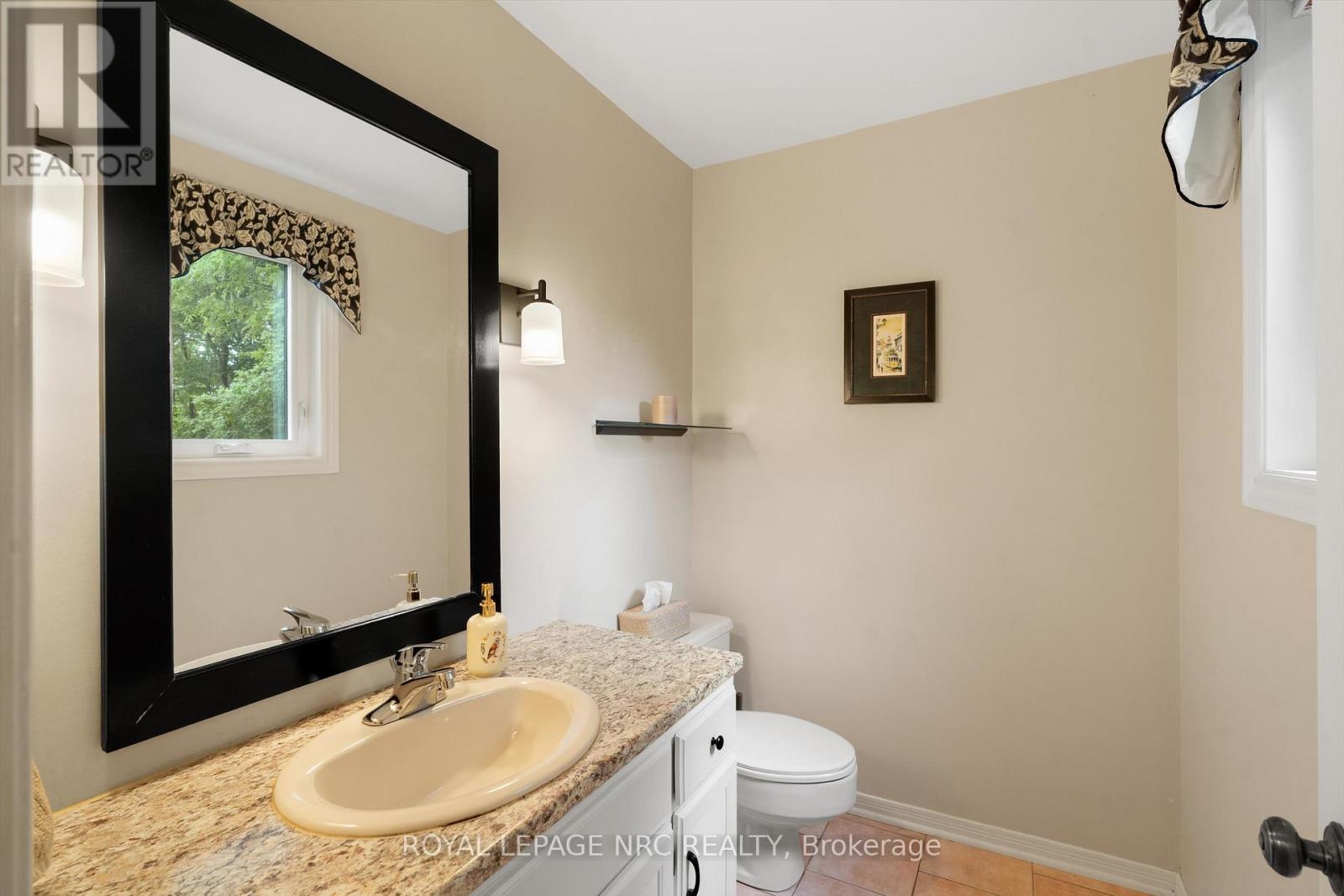 7 Parkhill Road, Pelham, Ontario  L3E 0J3 - Photo 17 - X13434784