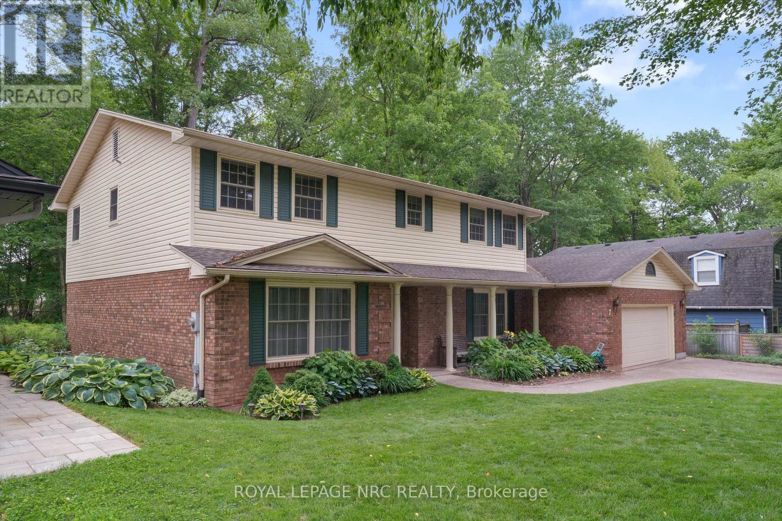 7 Parkhill Road, Pelham, Ontario  L3E 0J3 - Photo 3 - X13434784