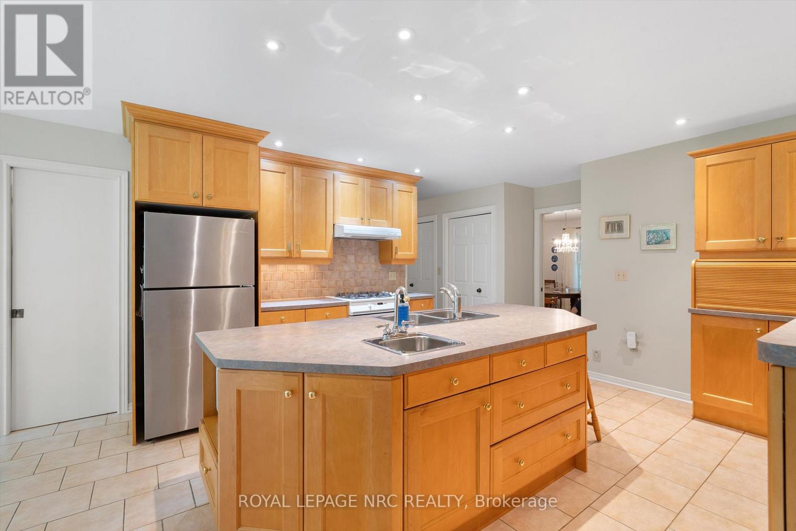 7 Parkhill Road, Pelham, Ontario  L3E 0J3 - Photo 8 - X13434784