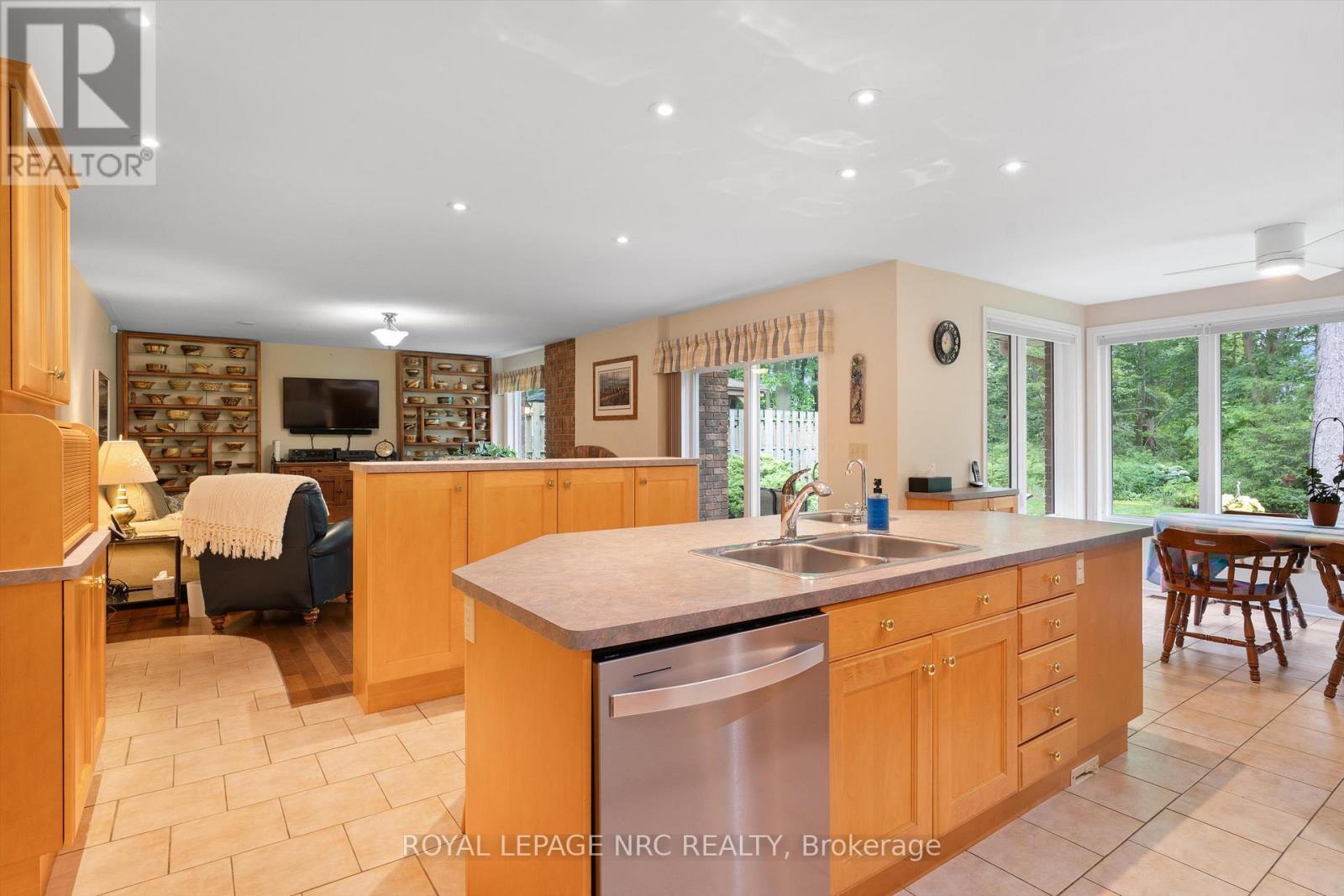 7 Parkhill Road, Pelham, Ontario  L3E 0J3 - Photo 9 - X13434784