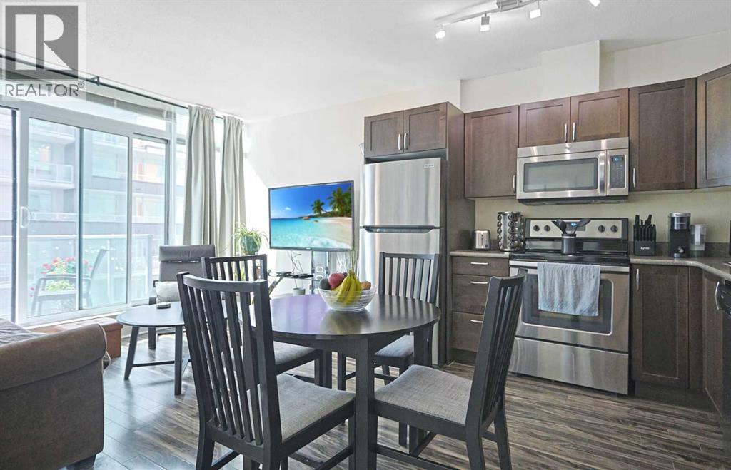 904, 10 Brentwood Common Nw, Calgary, Alberta  T2L 2L6 - Photo 5 - A2312128